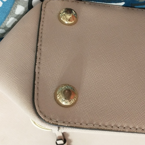 Gently used Michael kors blush or very light pink colored purse - Picture 7 of 15